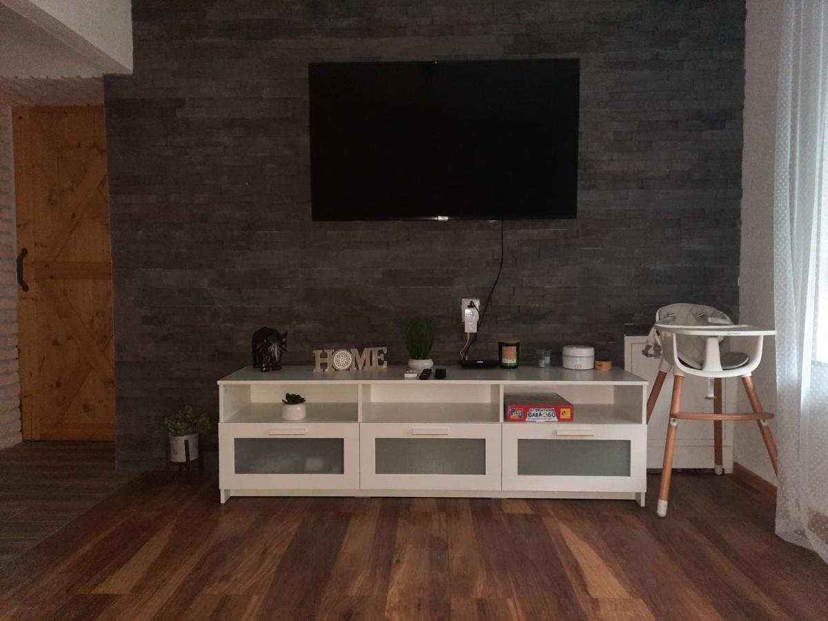 Apartman Twins Self Check In & Self Check Out Otočac Zewnętrze zdjęcie