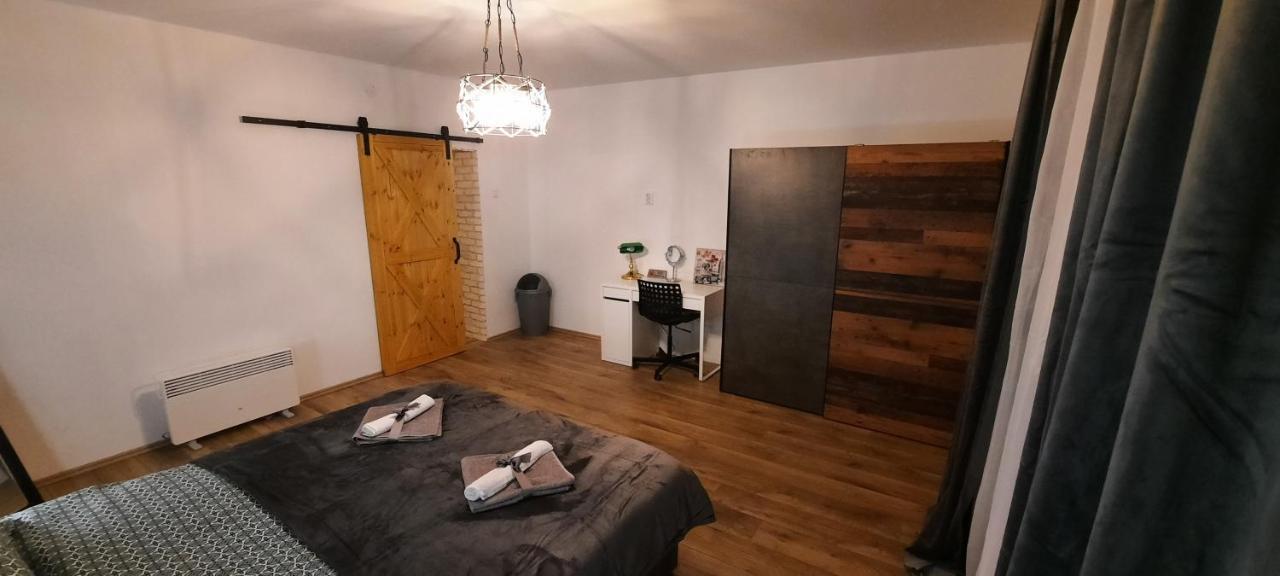 Apartman Twins Self Check In & Self Check Out Otočac Zewnętrze zdjęcie