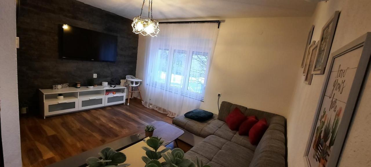 Apartman Twins Self Check In & Self Check Out Otočac Zewnętrze zdjęcie
