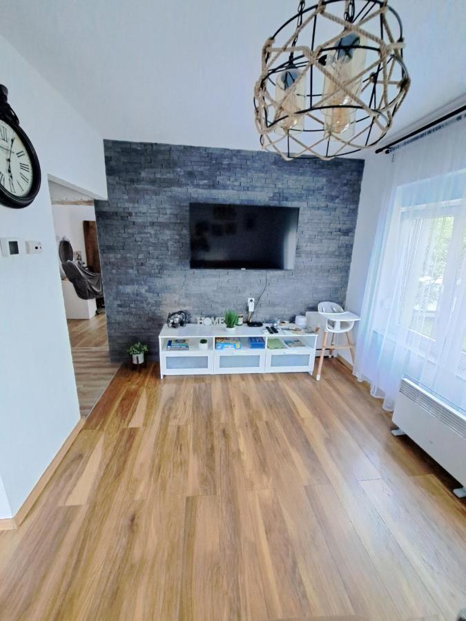 Apartman Twins Self Check In & Self Check Out Otočac Zewnętrze zdjęcie